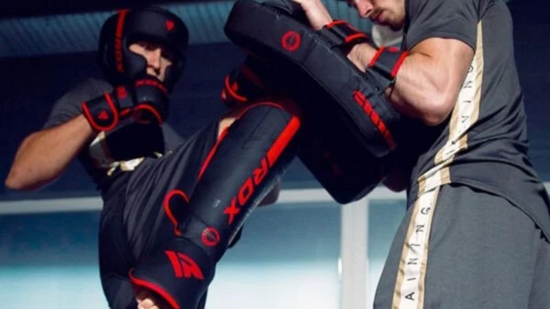 Por qué usar canilleras en kickboxing_ Beneficios y prevención de lesiones en tu entrenamiento
